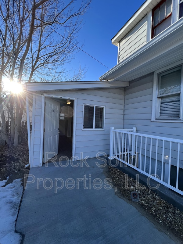 Building Photo - 1610 Pebrican Ave Rental