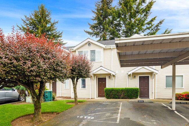 Building Photo - 2 Bedroom 2.5 Bath Townhouse Kirkland *Move in special!