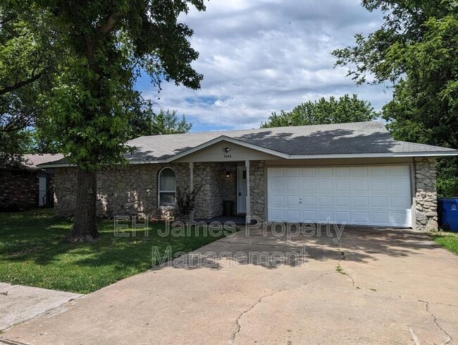 Photo - 1604 S Redbud Pl House