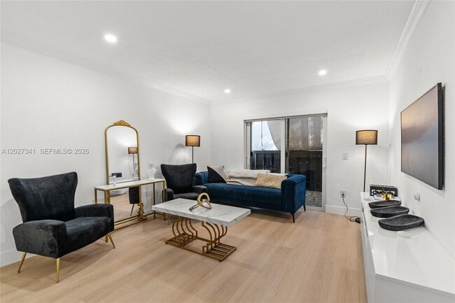 Photo - 10780 N Kendall Dr Unidad E7