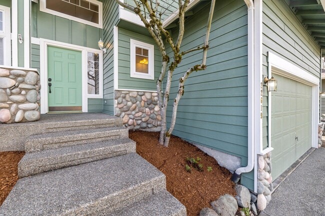 Photo - Immaculate 3 bed with lg fenced yard