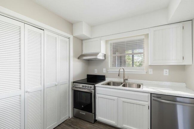 Photo - Apex Johnson City