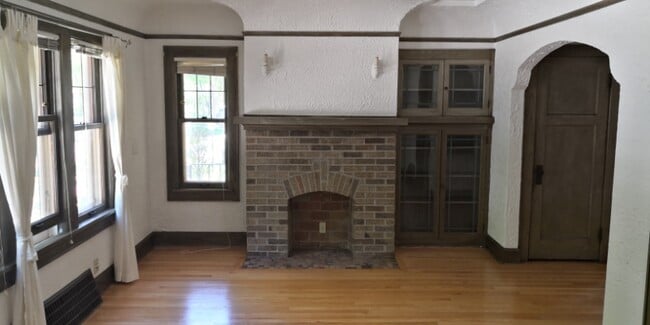 Photo - 1715 N 69th St