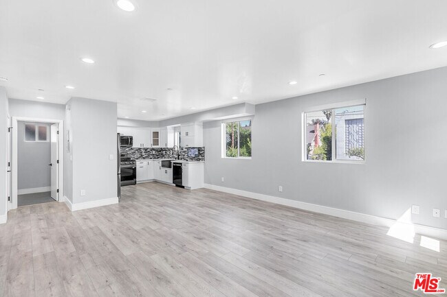 Photo - 1949 Vista Del Mar Ave