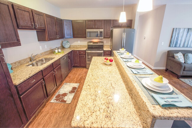 Gourmet Kitchen - Glencoe Oaks Apartments