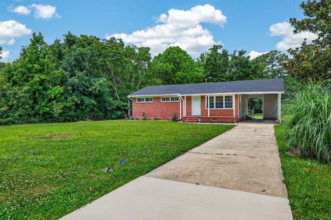 Photo - 2527 Country Club Rd
