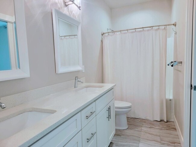 Photo - Luxurious and spacious 3 bed home in Manette