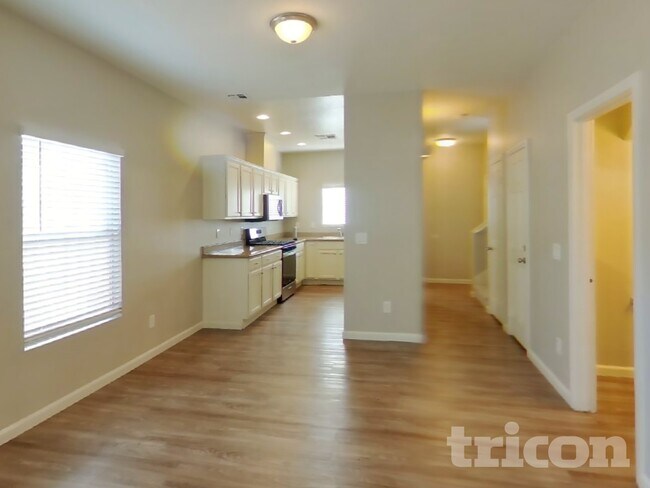 Photo - 5142 Piazza Cavour Dr