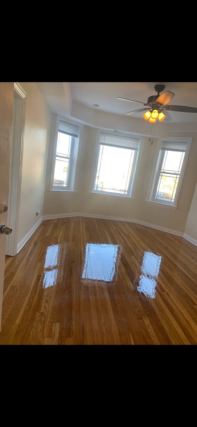 Photo - 917 N Leamington Ave Unit Apt2