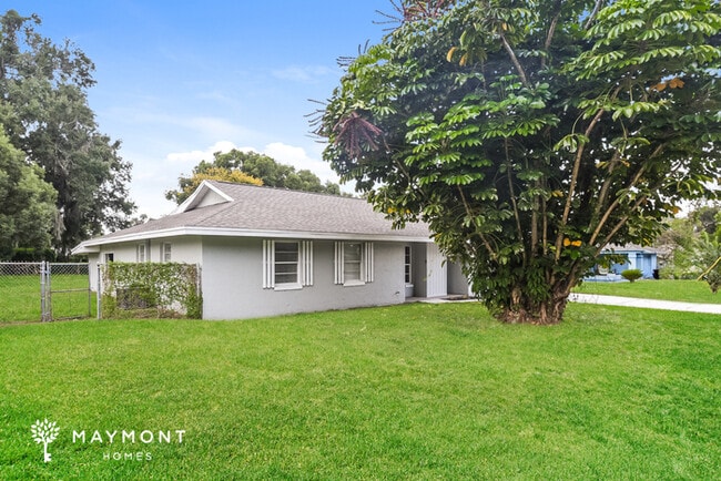 Photo - 1305 E Bay St