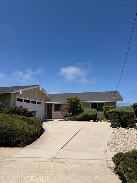 Building Photo - 28027 Ella Rd