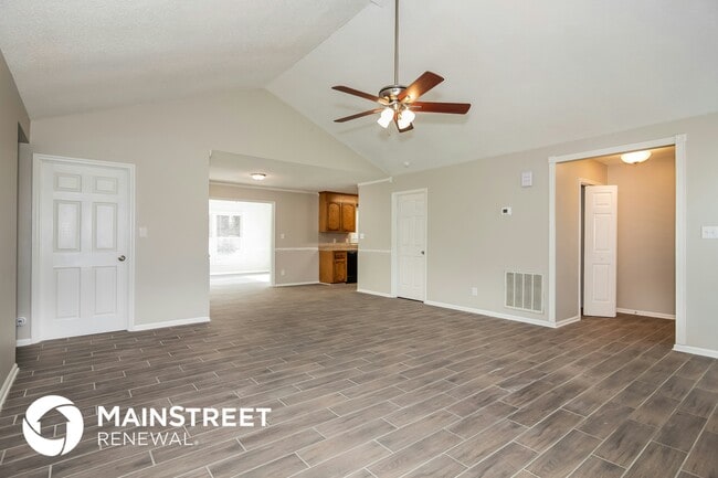 Photo - 124 Shade Tree Ct House