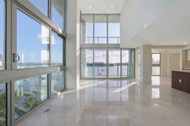 Building Photo - 1500 Bay Dr E Unit N-1416
