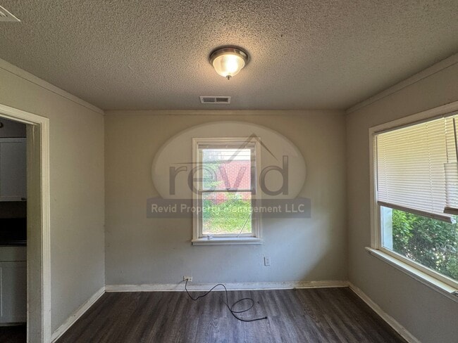 Photo - 4605 Verne Rd
