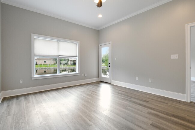 Photo - 212 Capri Pl