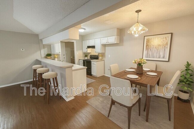 Photo - 2709 Clemson Cir