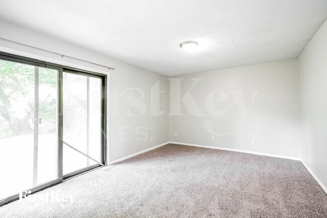 Photo - 7531 Penway St