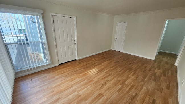 Photo - 915 S Ardmore Ave Unidad 8