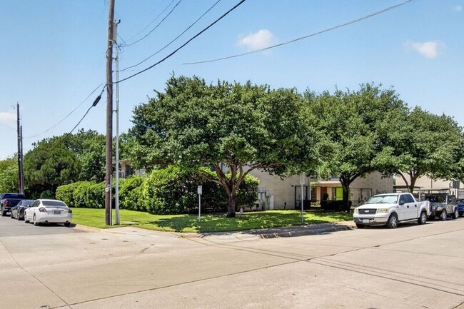 Photo - 4616 W Lovers Ln Unit #210