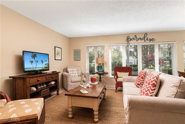 Photo - 284 4th St S Unidad 103