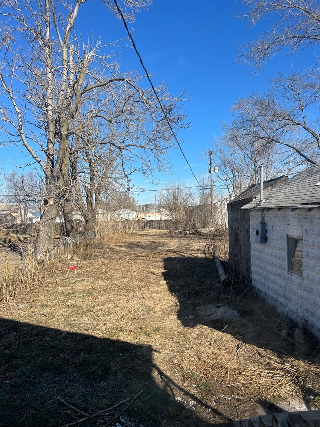 Photo - 724 W 1st Ave