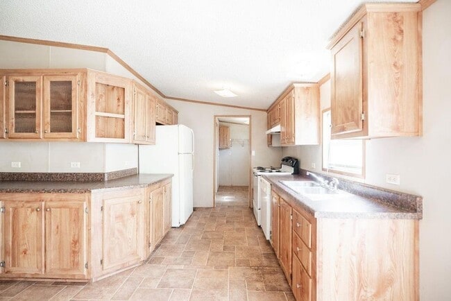 Photo - 30821 Clyde Ln
