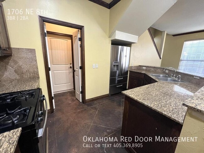 Photo - 1706 NE 8th-