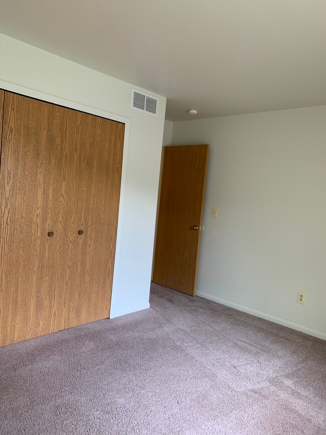 Bedroom (A)
