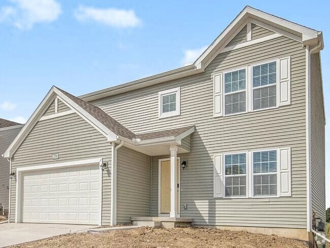 Building Photo - Large Colonial for Lease with Kalamazoo Pr... Rental