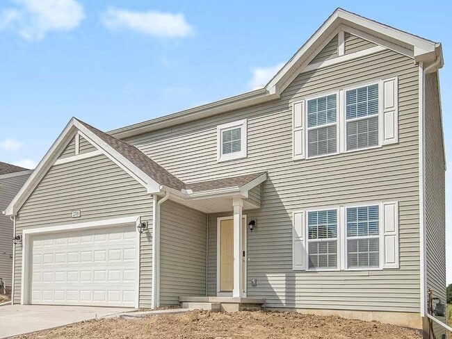 Large Colonial for Lease with Kalamazoo Pr... - Large Colonial for Lease with Kalamazoo Pr... House