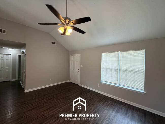 Photo - Charming 3BR/2BA Bartlett Area Home | Vaulted Ceilings, Fireplace & Fenced Yard