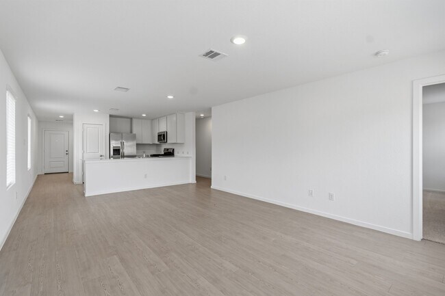 Photo - 925 Lago Laceno Ln