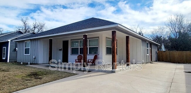 Photo - 1709 Sycamore St