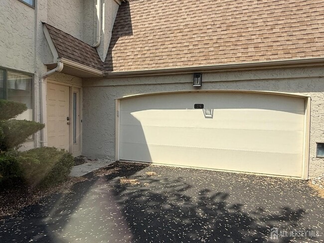 Photo - 75 Gate House Ln