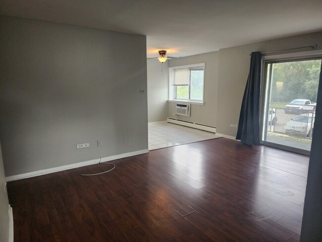 Photo - 8018 S Hoyne Ave