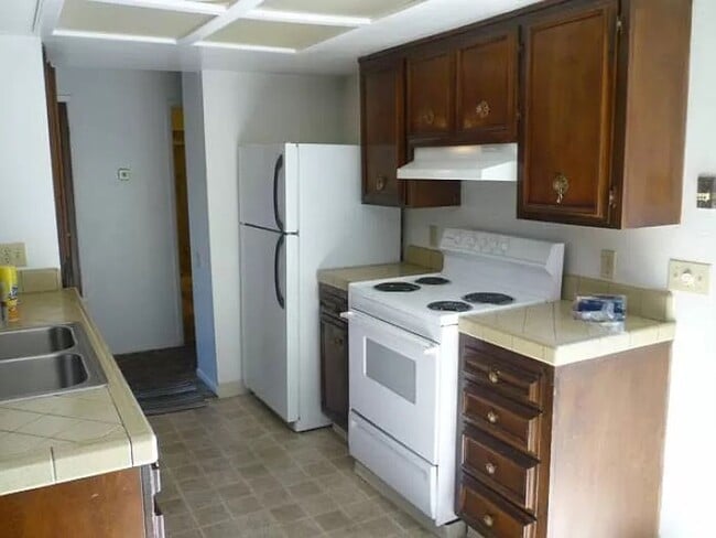 Photo - 930 W East Ave Unit 3