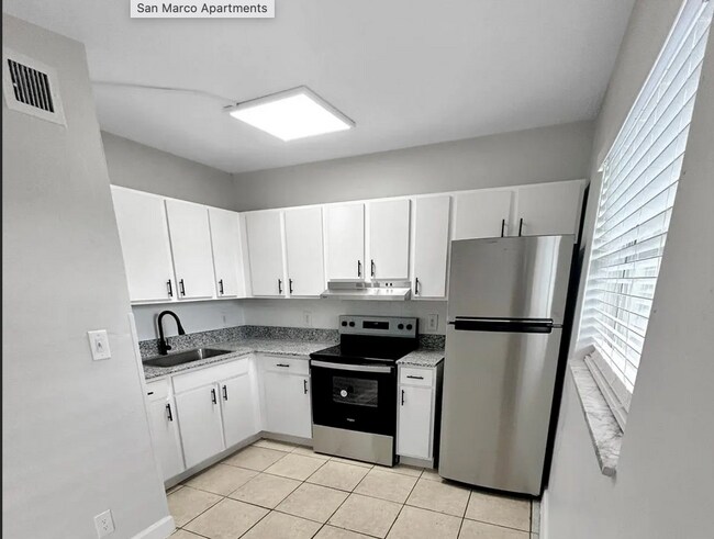 Photo - ? Beautiful remodeled 2-bed / 1-bath apartment.