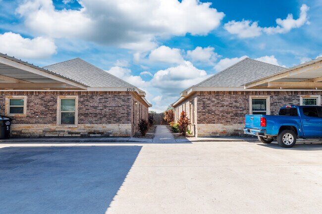 Photo - 2706 E Garfield Ave Unidad 3