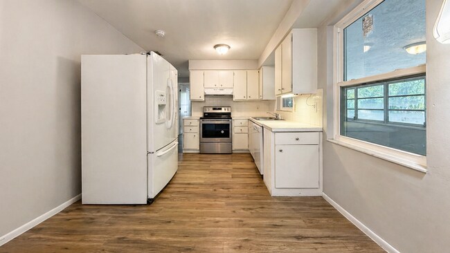 Photo - 1501 S Hillcrest Ave