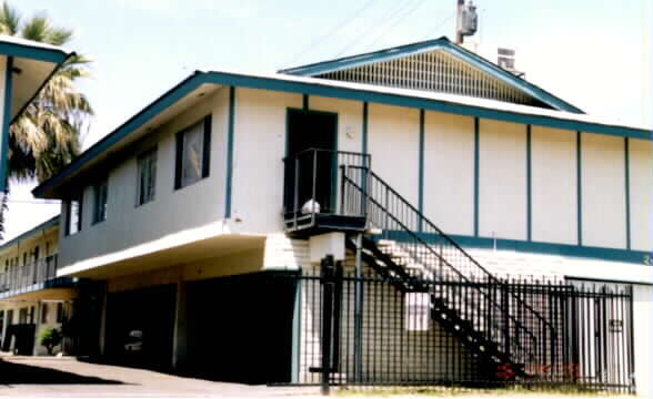Photo - Twin Palms Apartments