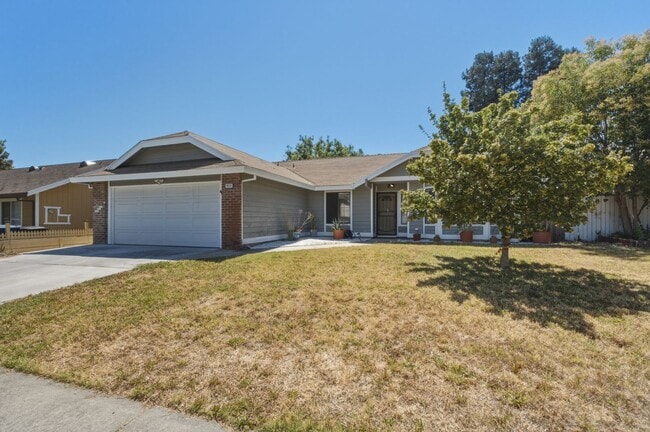 Photo - 8034 Fairlands Way