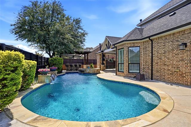 2414 Trophy Club Dr