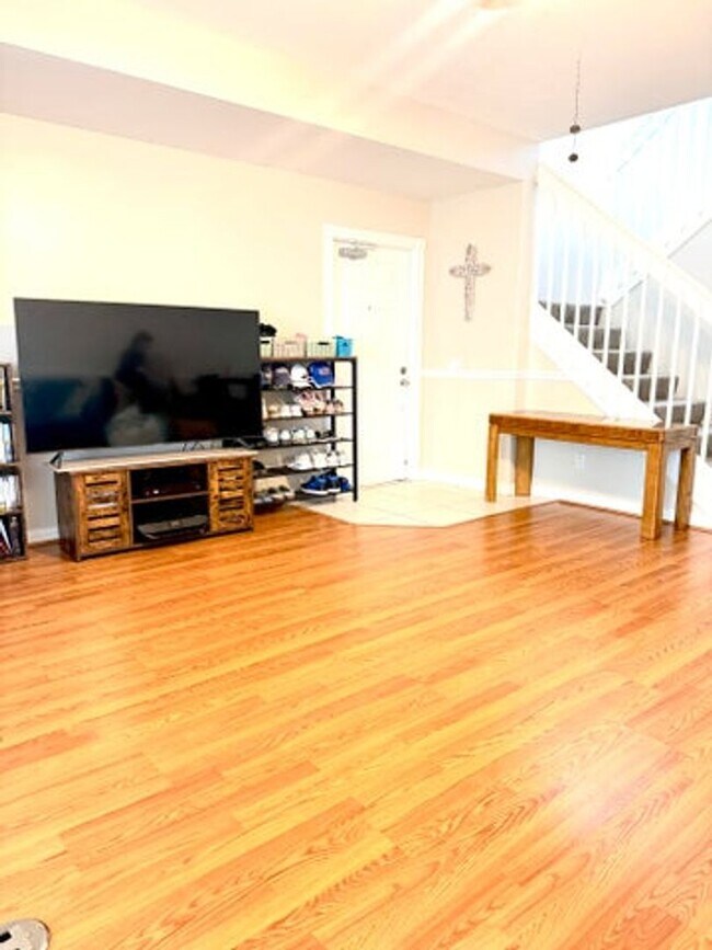 Photo - 488 Capistrano Dr