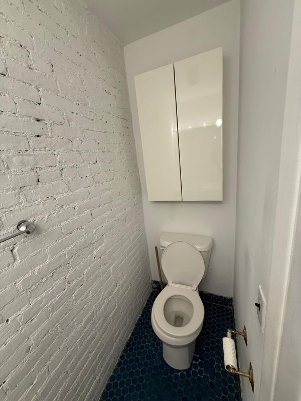 Photo - 67 W 83rd St Unit Apartment 1