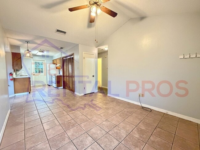 Photo - 925/927 Sybil Dr Unit 925 Sybil Dr.