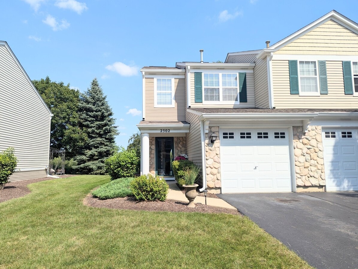 Photo - 2502 Oak Tree Ln Townhome