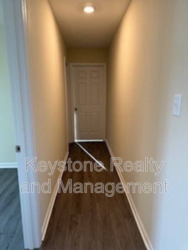 Photo - 157 Mace Ln