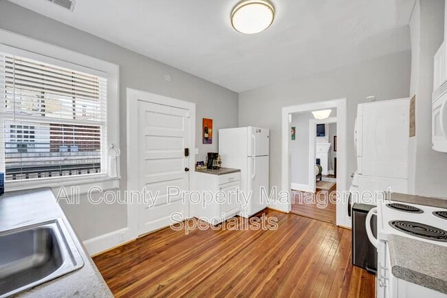 Photo - 1037 Kinard Ct