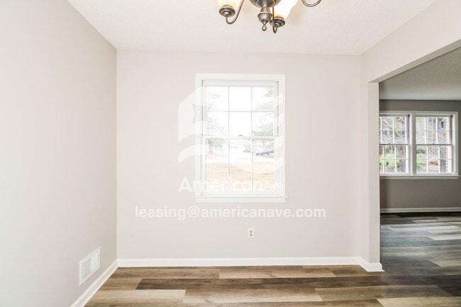 Photo - 9574 Windsor Lake Blvd