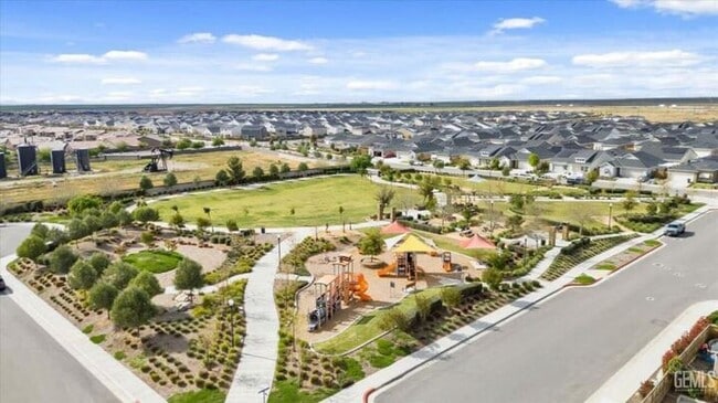 Photo - 9712 Maple Ter Ln